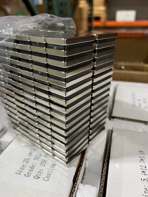 Rare Earth Neodymium Magnet - 1" x 1/2" x 1/8" Thick - N52 Power (256-PACK) - Image 4